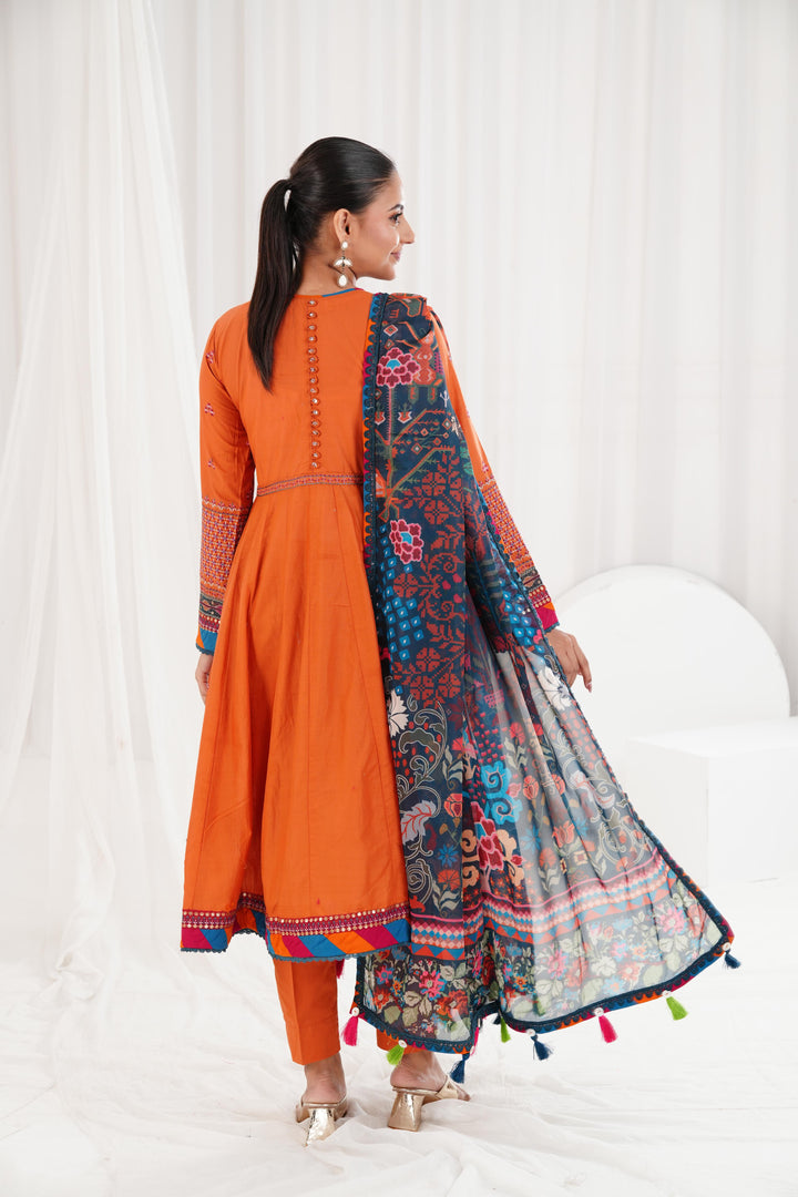 Hannah - Xenia Luxury Lawn Stitched