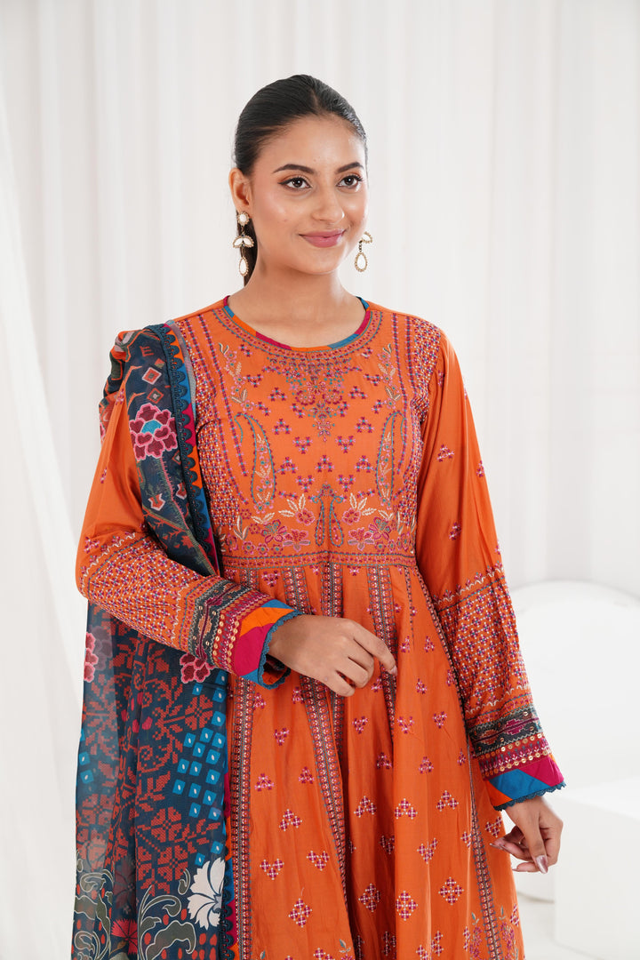 Hannah - Xenia Luxury Lawn Stitched