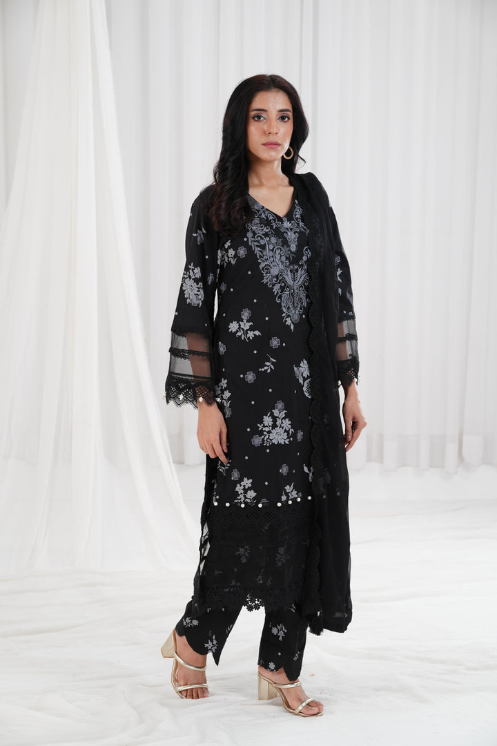 Embroidered Printed Cambric Black Stitched Suit - Nishat