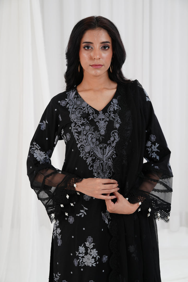 Embroidered Printed Cambric Black Stitched Suit - Nishat