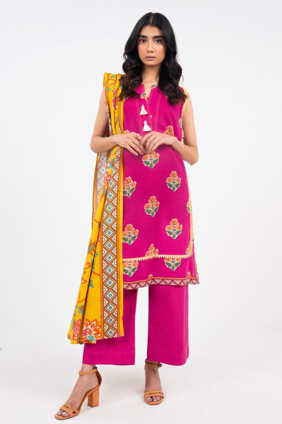 Printed Khaddar Pink Unstitched Suit - Alkaram