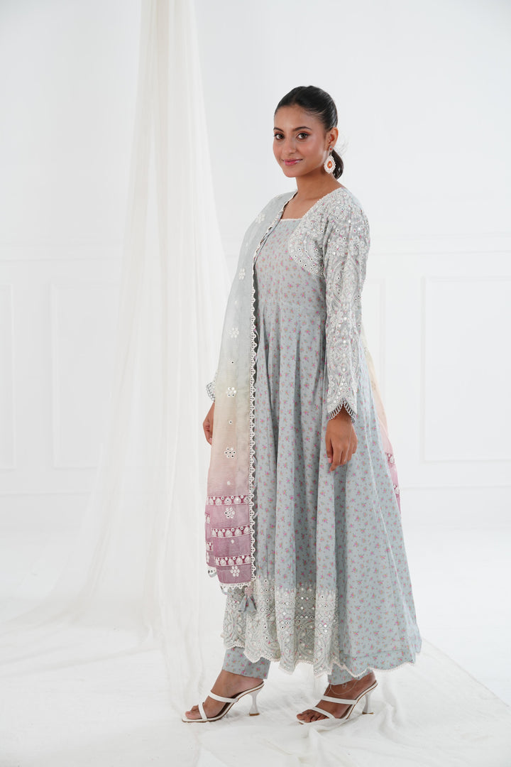 Design 4 - Jazmin Iris '25 Stitched