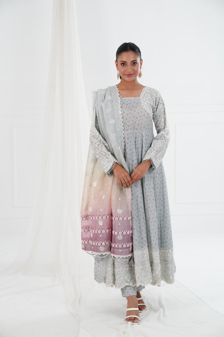 Design 4 - Jazmin Iris '25 Stitched