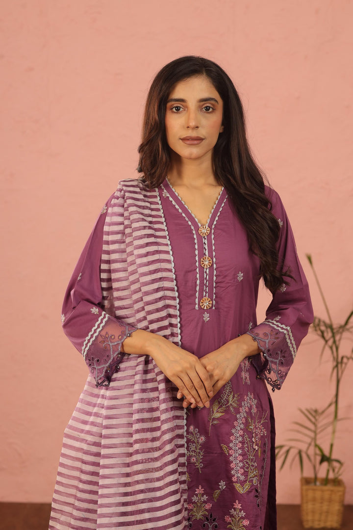 Embroidered Lawn Purple 3 Piece Suit - Al Karam