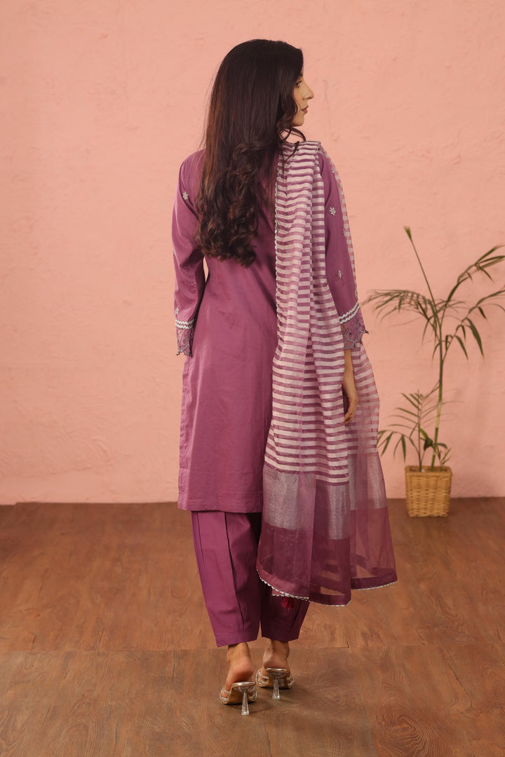 Embroidered Lawn Purple 3 Piece Suit - Al Karam