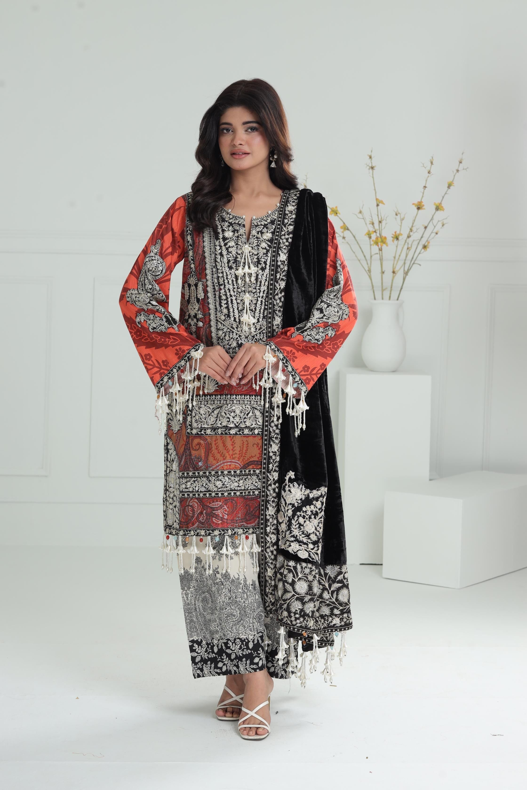 Design 7 - Sana Safinaz Velvet Luxury Stitched Collection – Janan