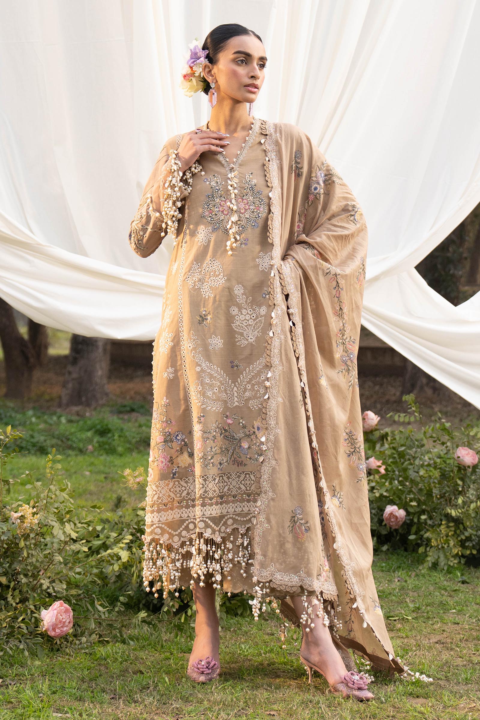 かずちゃん＊ハンドメイド＊ サフィランフランスリネン　キャメル　サルエル Beige Luxury Lawn Stitched Suit - Sana Safinaz – Janan