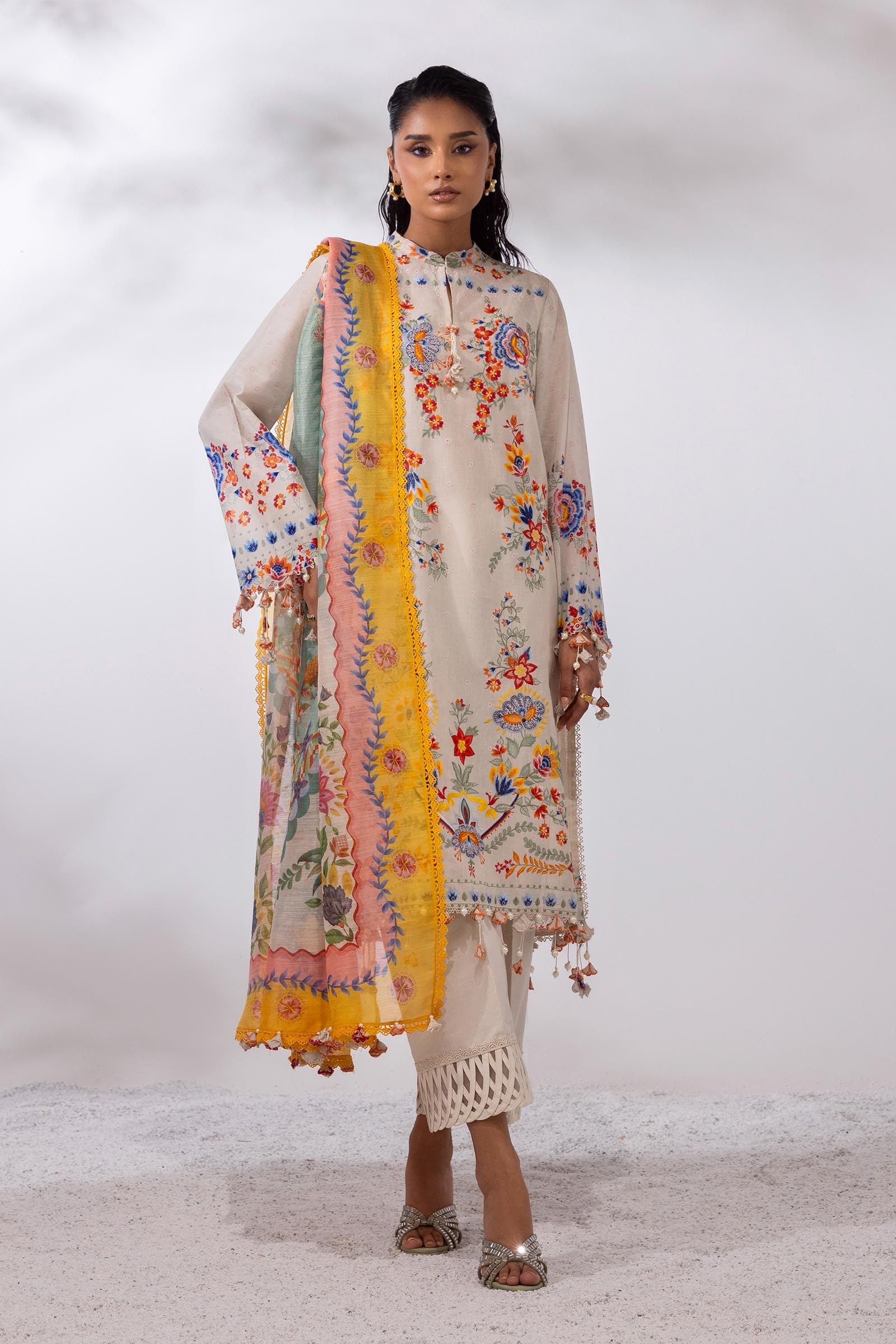 ☆Sanna☆ Lawn Off White Stitched Suit - Sana Safinaz Muzlin 25' – Janan