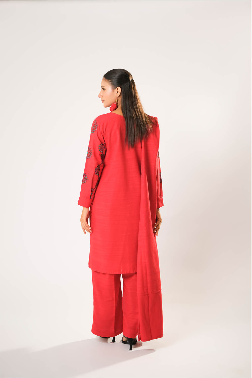 Cotton Khaddar Plain Red Stitched Suit - Senorita