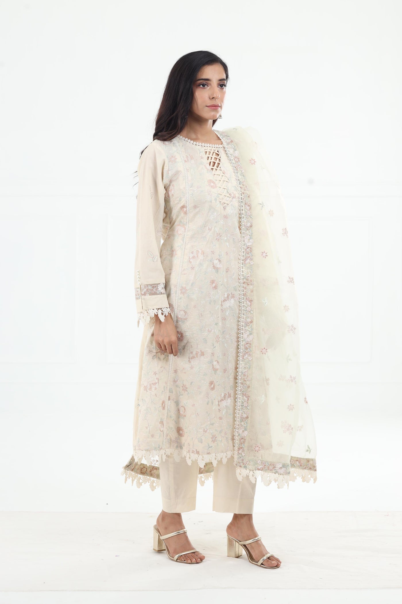 Daheer - Zarif Embroidered Stitched