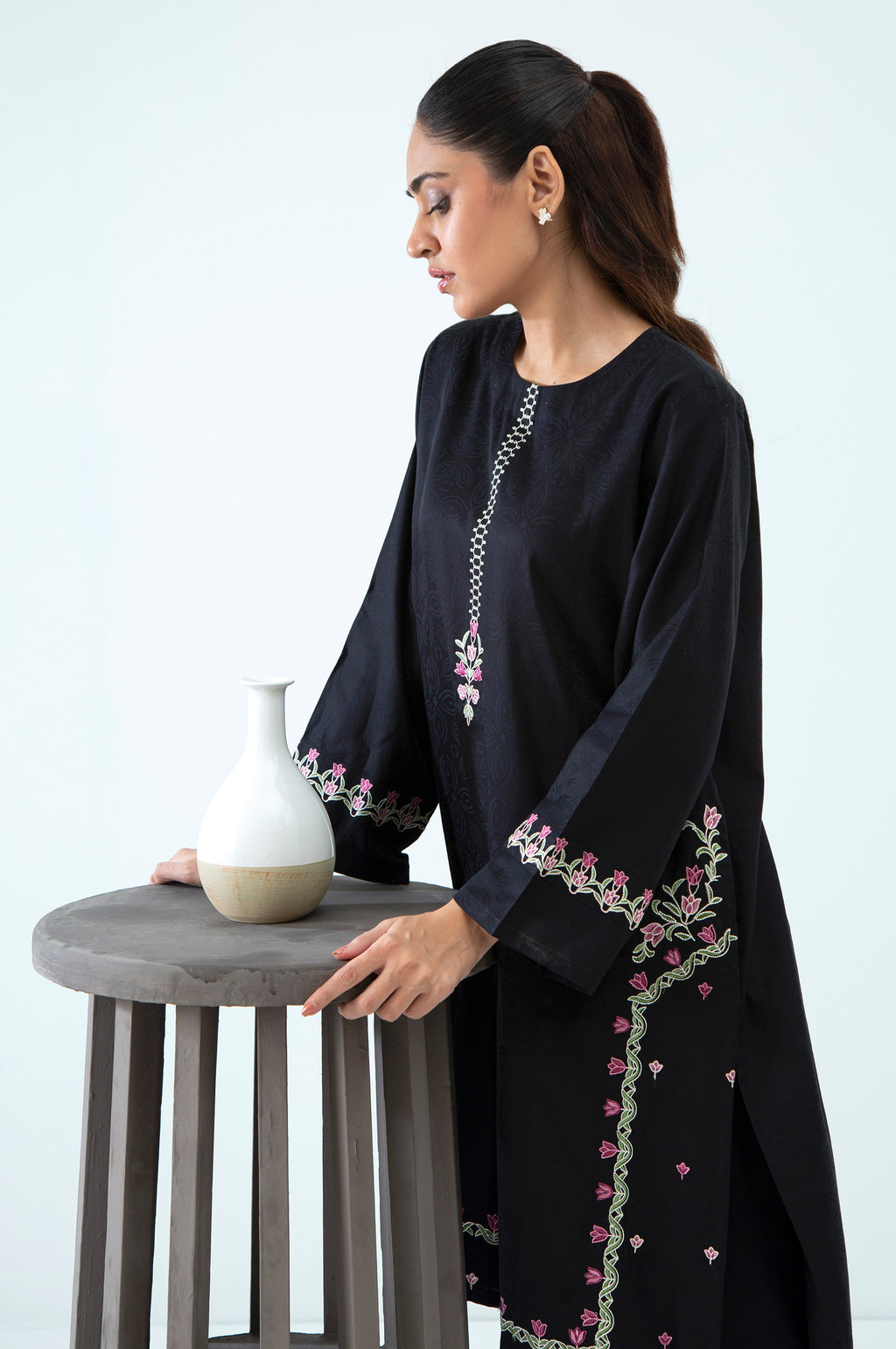 Satin Jacquard Black Stitched Suit - Zeen