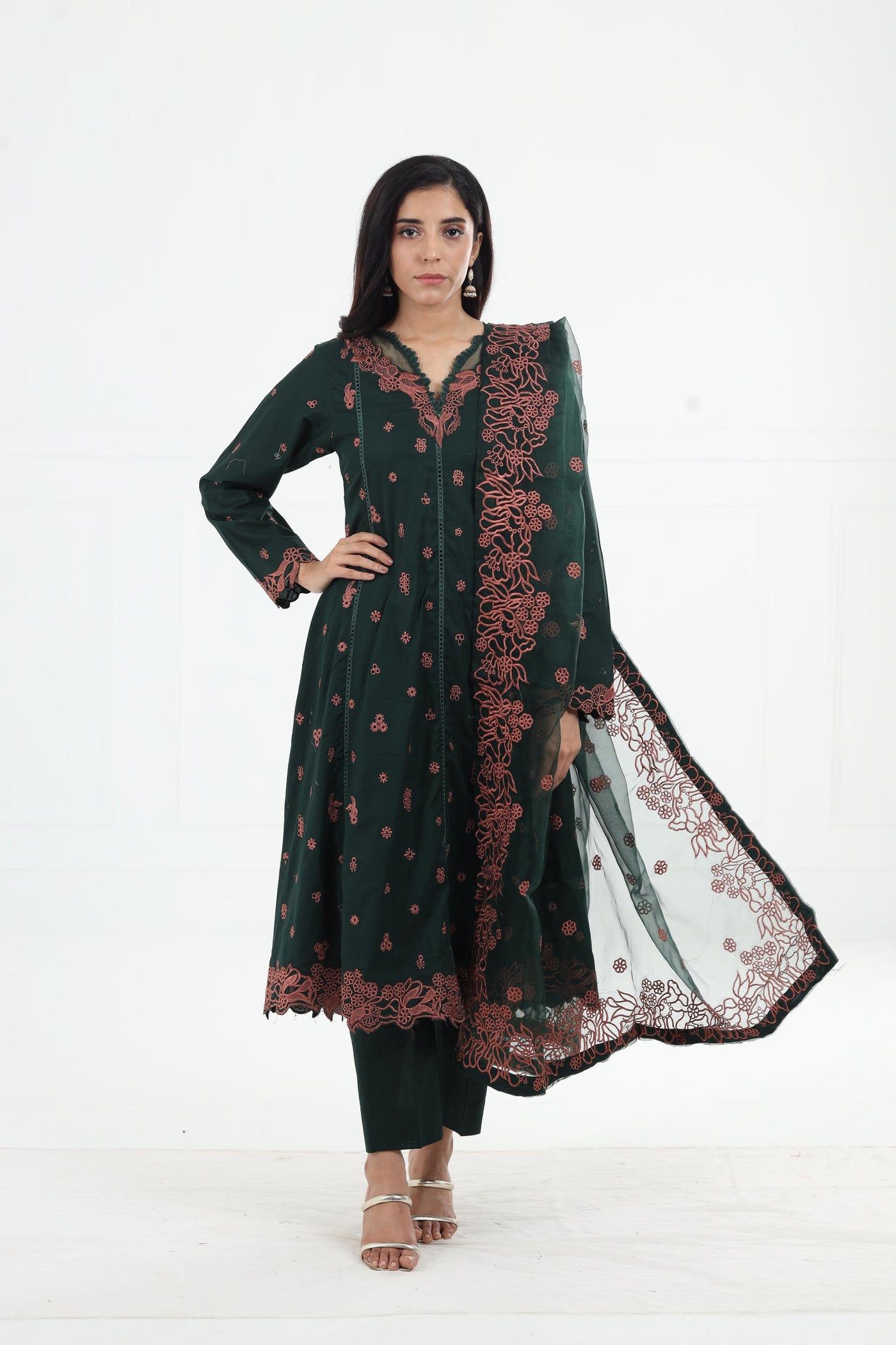 Siraan - Zarif Embroidered Stitched