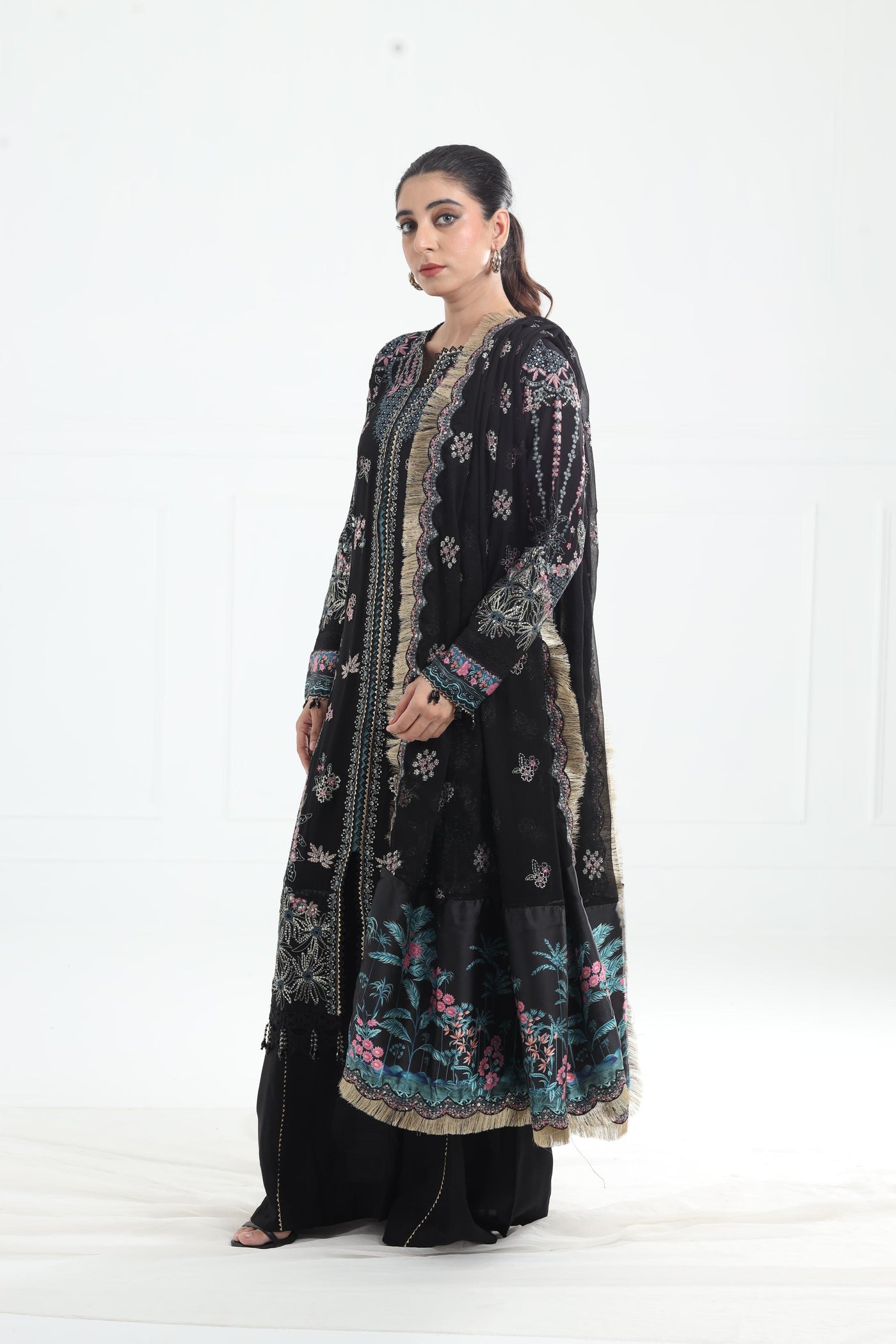 Antiha - Xenia Niran Embroidered Stitched