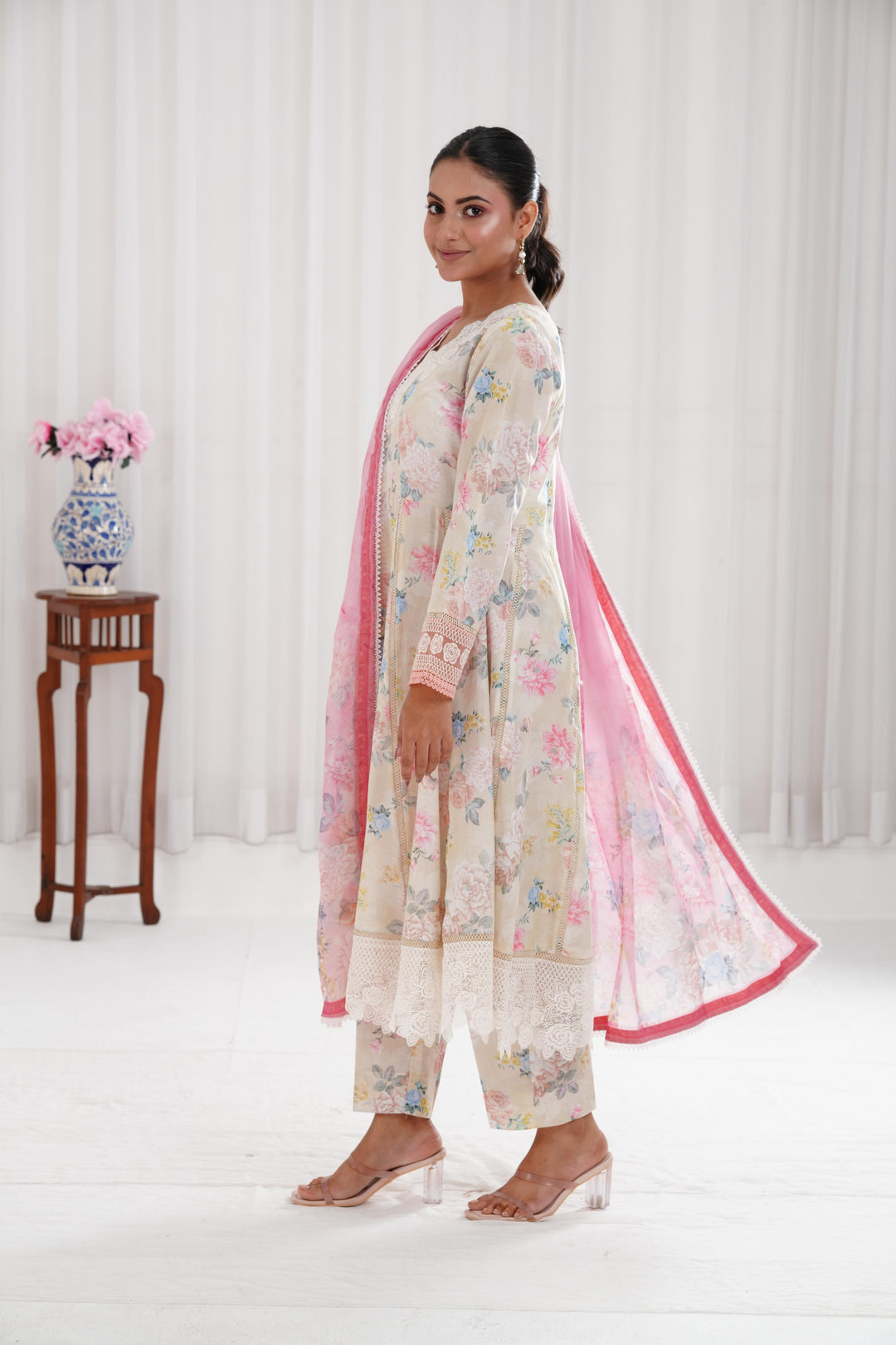 Meadow Blush - Farasha Printed Essentials Stitched