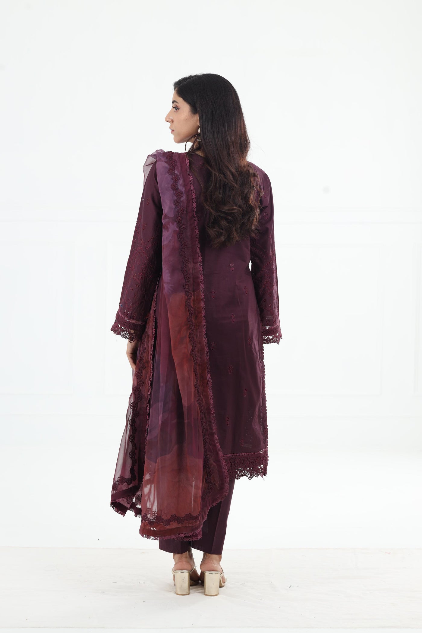 Viraya - Zarif Embroidered Stitched