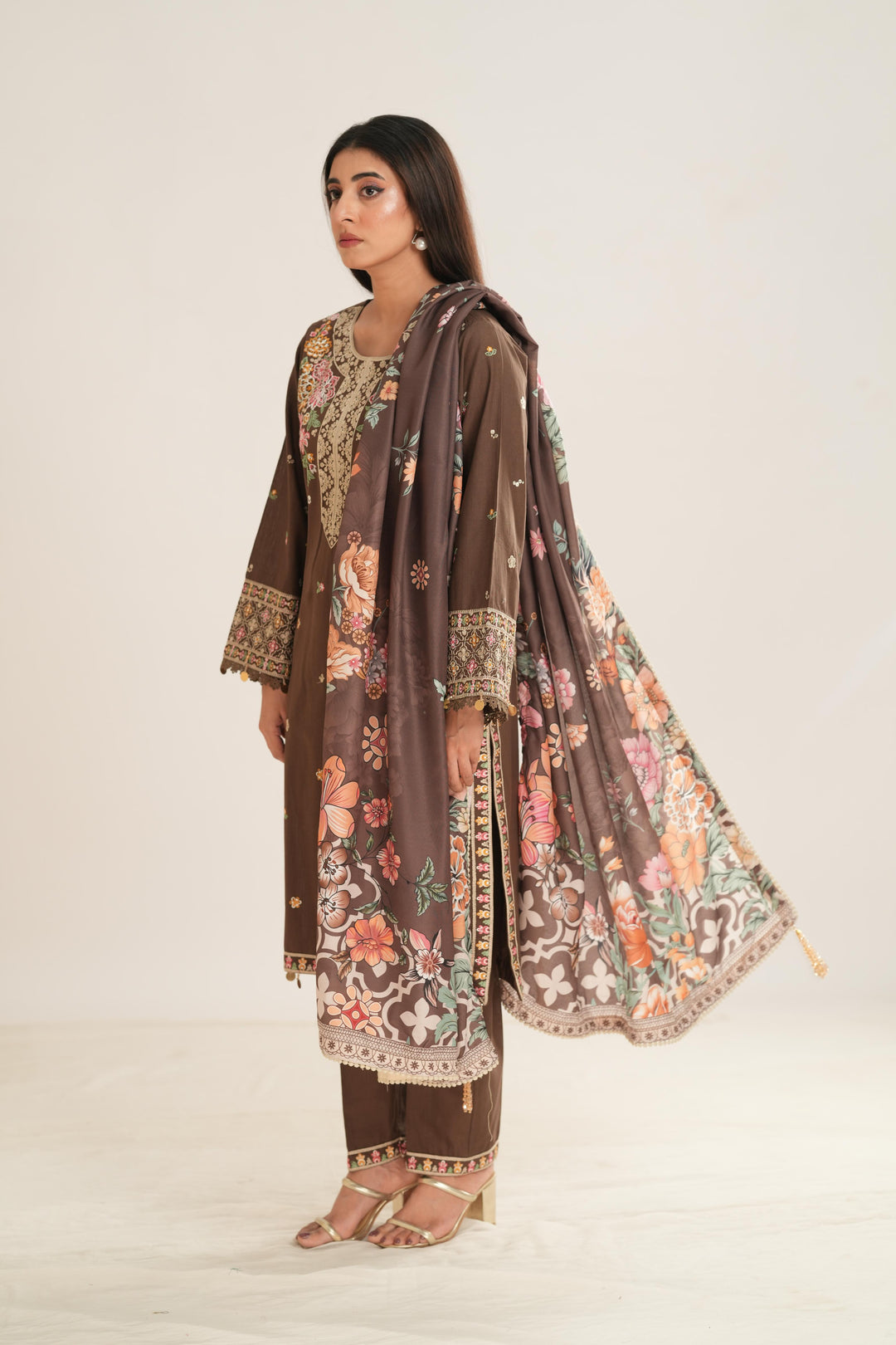 Sandlit - Farasha Eminence Khaddar Stitched