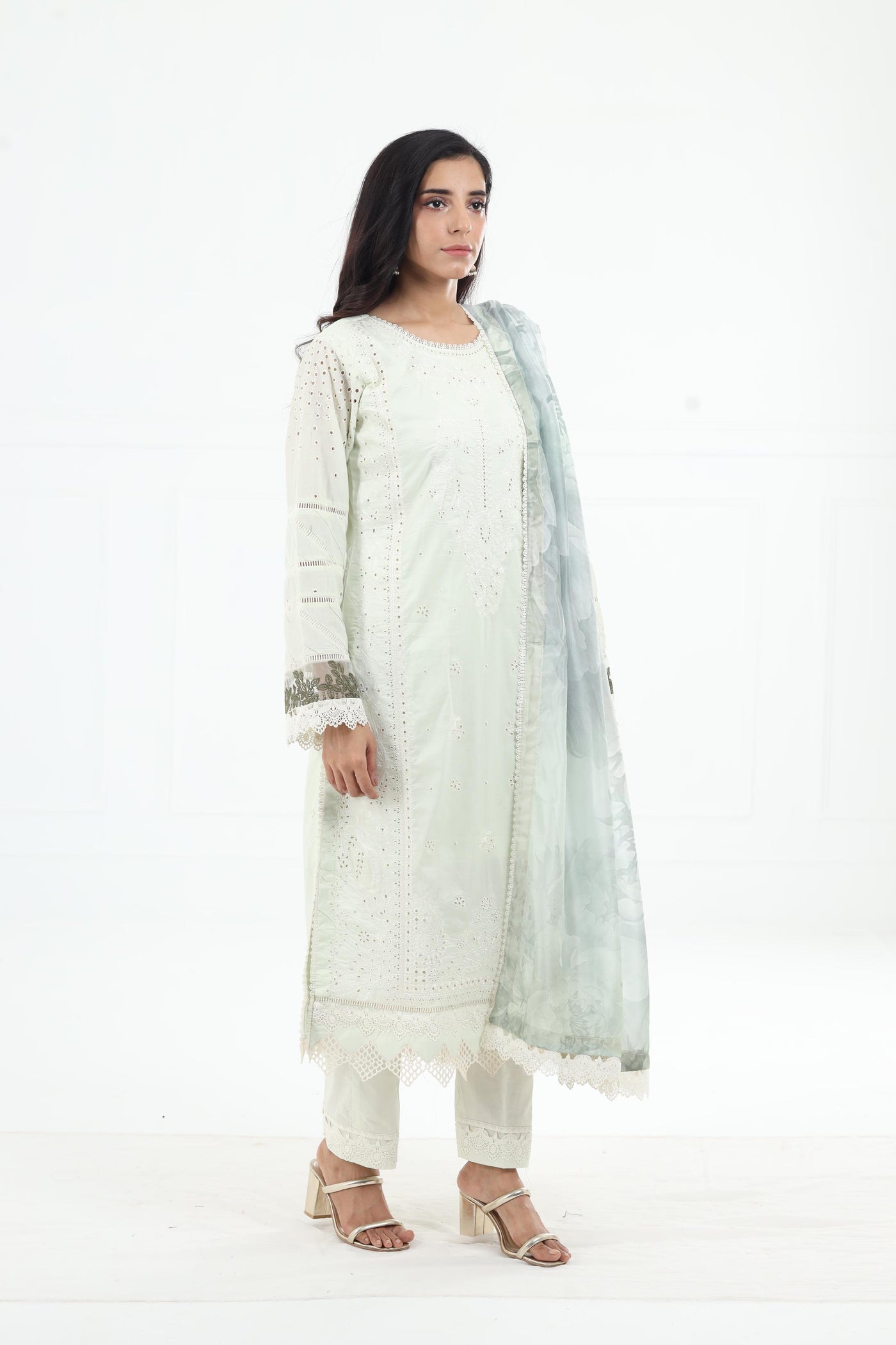 Roohal - Zarif Embroidered Stitched