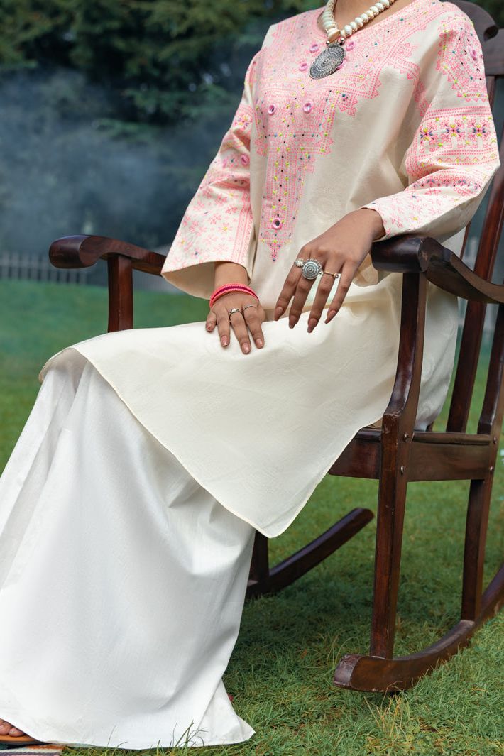 Jacquard Off White Kurti - Almirah