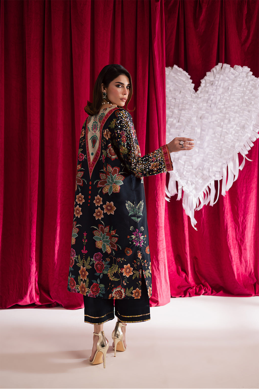 Charmeuse Silk Black Stitched Suit - Vanya