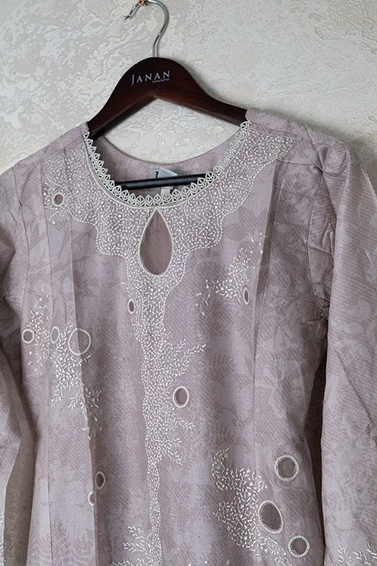 Design 10 - Jazmin Delia Lawn Collection