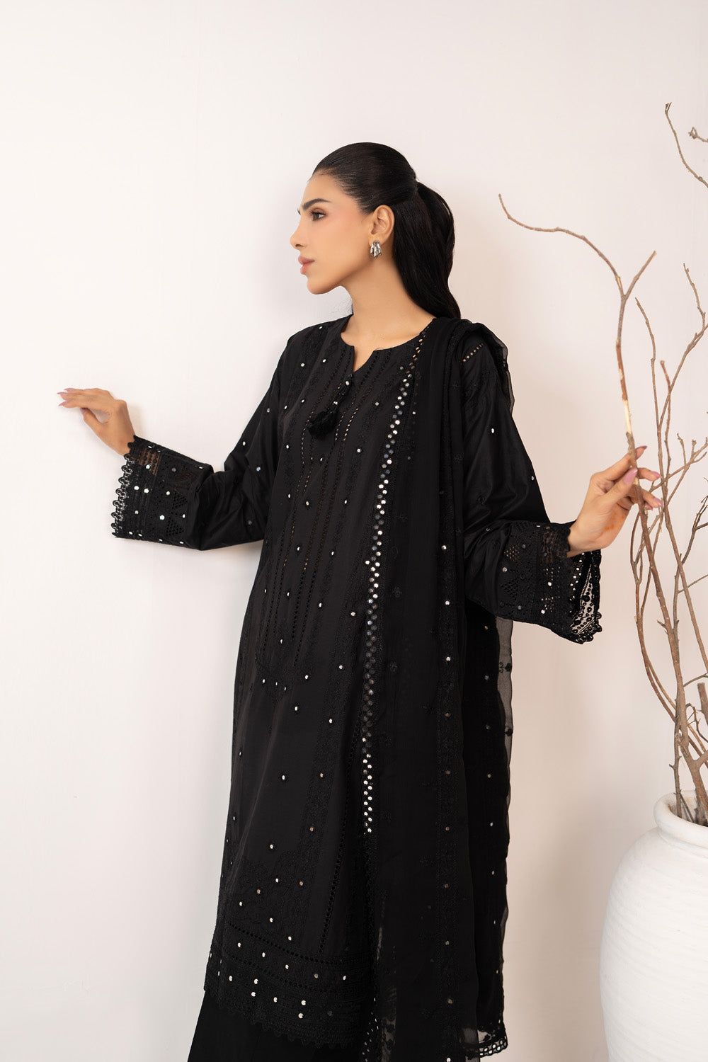 Embroidered Lawn Black Stitched Suit - Gul Ahmed