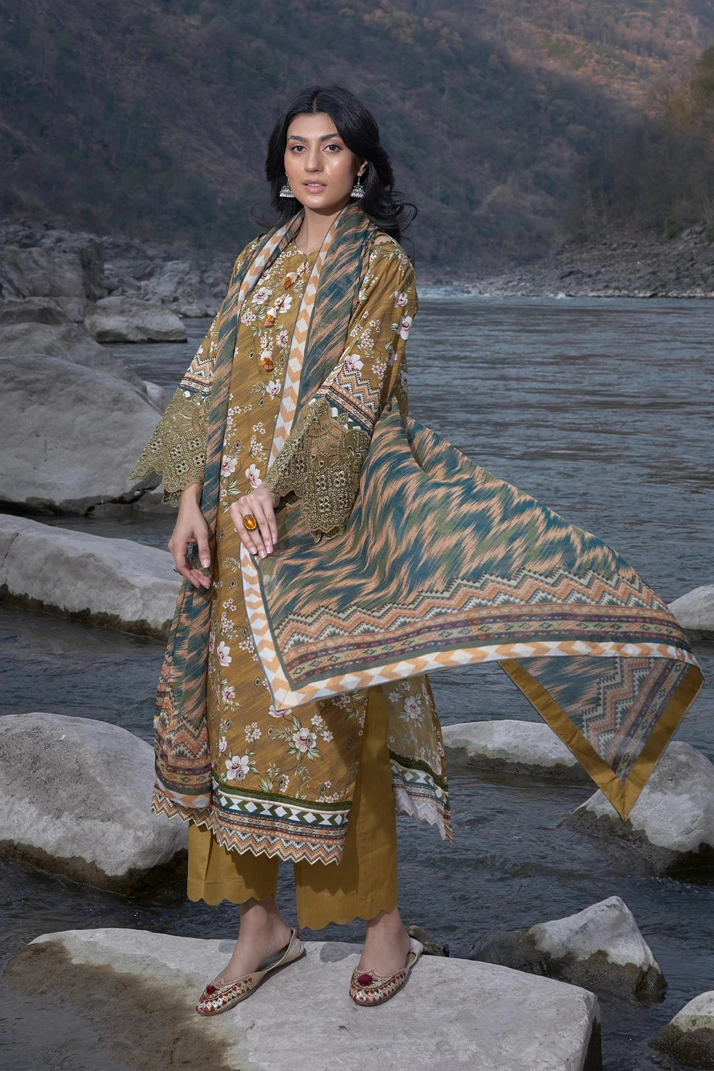 Printed Lawn Copper Stitched Suit - Khas