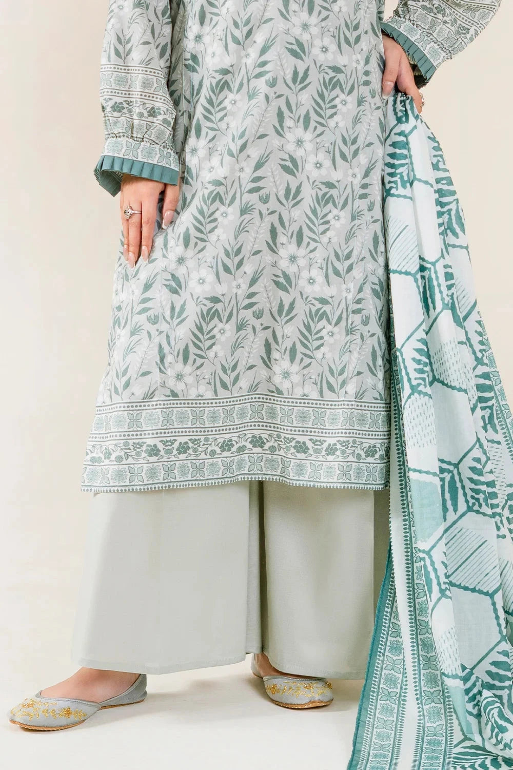 Printed Lawn Grey Stitched Suit - Khas
