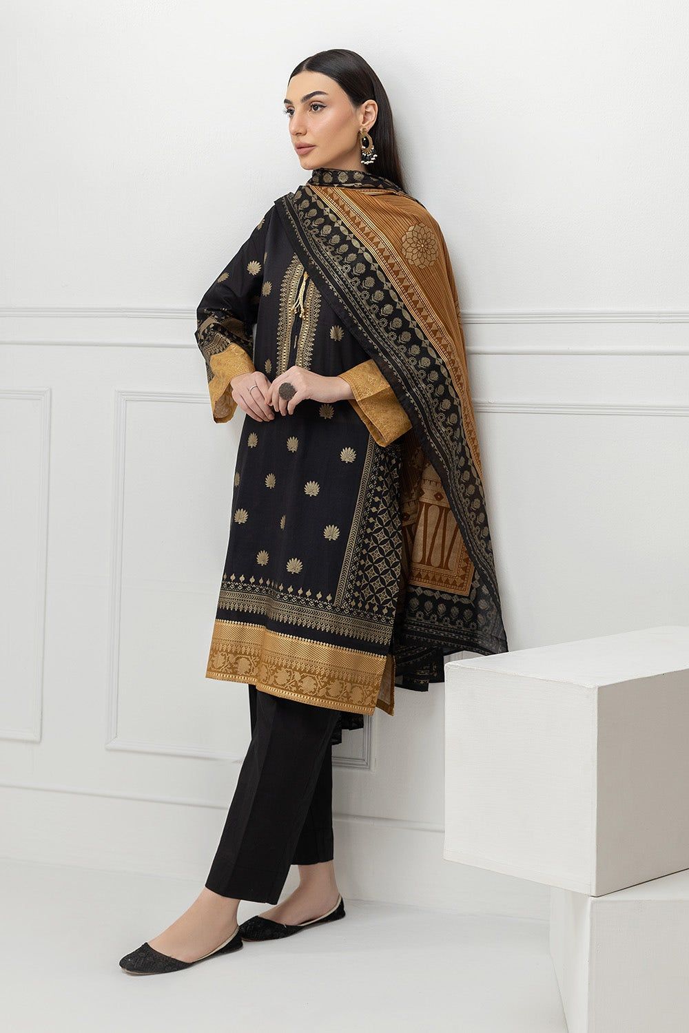 Lawn Gold Printed Black Stitched Suit - Gul Ahmed