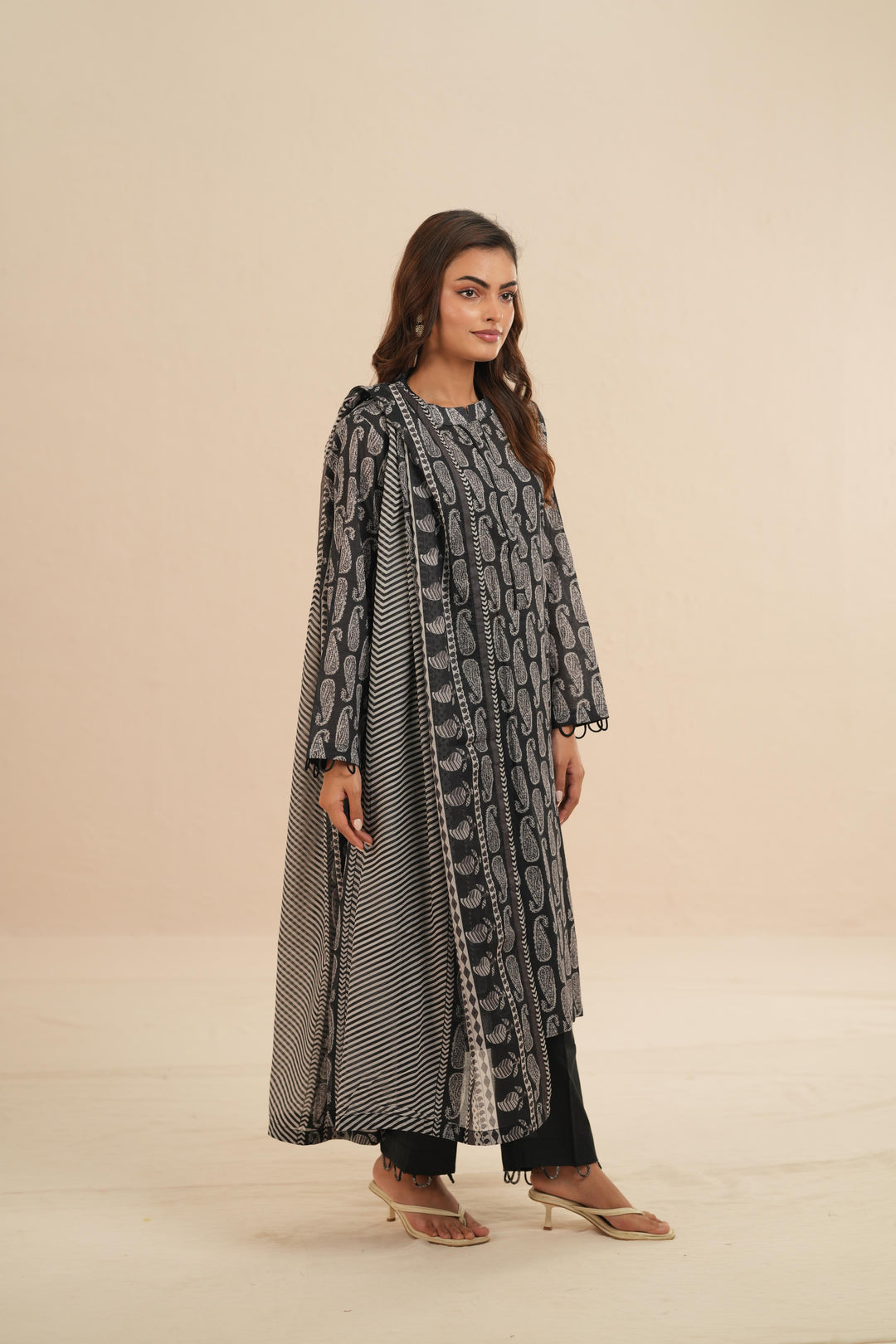 Lawn Black Stitched Suit - Nishat