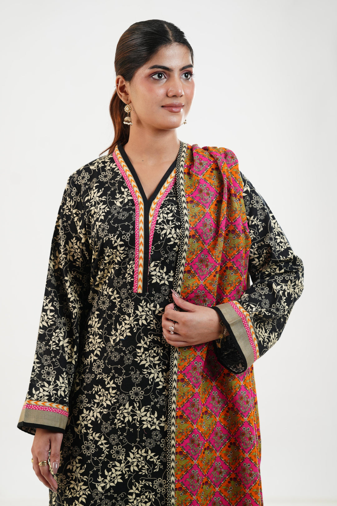 Printed Linen Black Stitched Suit - Nishat