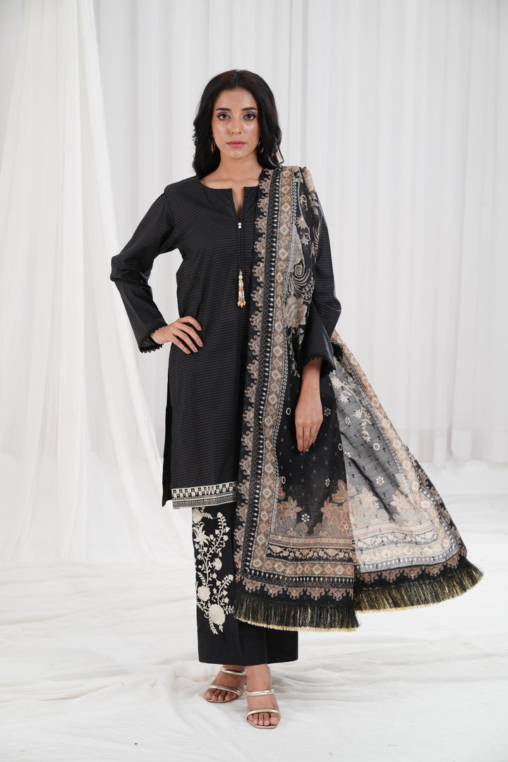 Embroidered Black Stitched Suit - Nishat