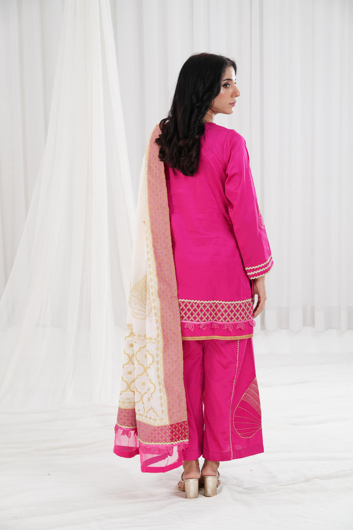 Embroidered Pink Stitched Suit - Nishat