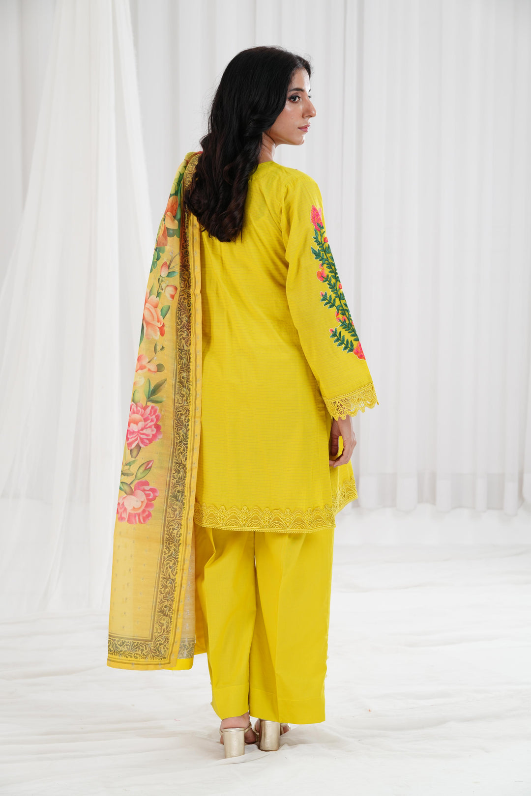Embroidered Yellow Stitched Suit - Nishat