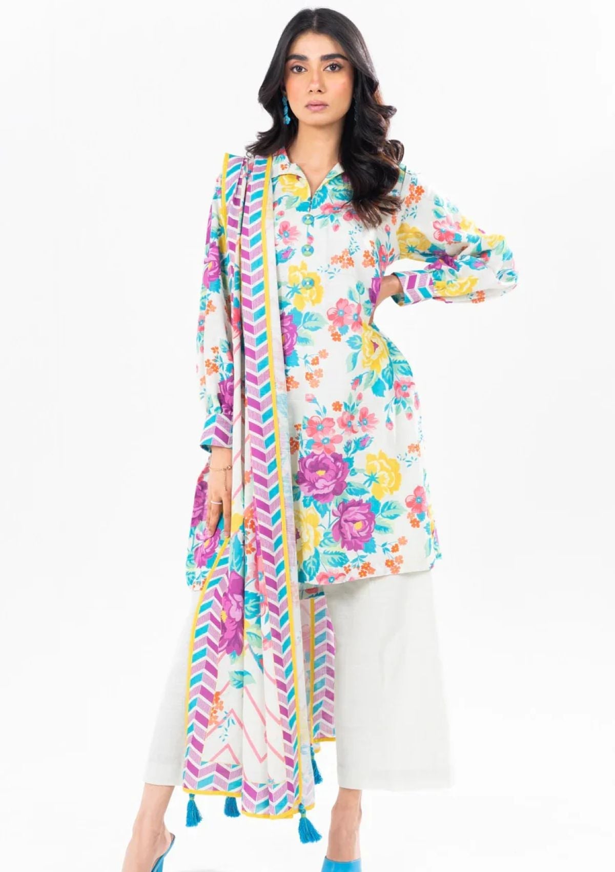 Printed Khaddar Cream Unstitched Suit - Alkaram