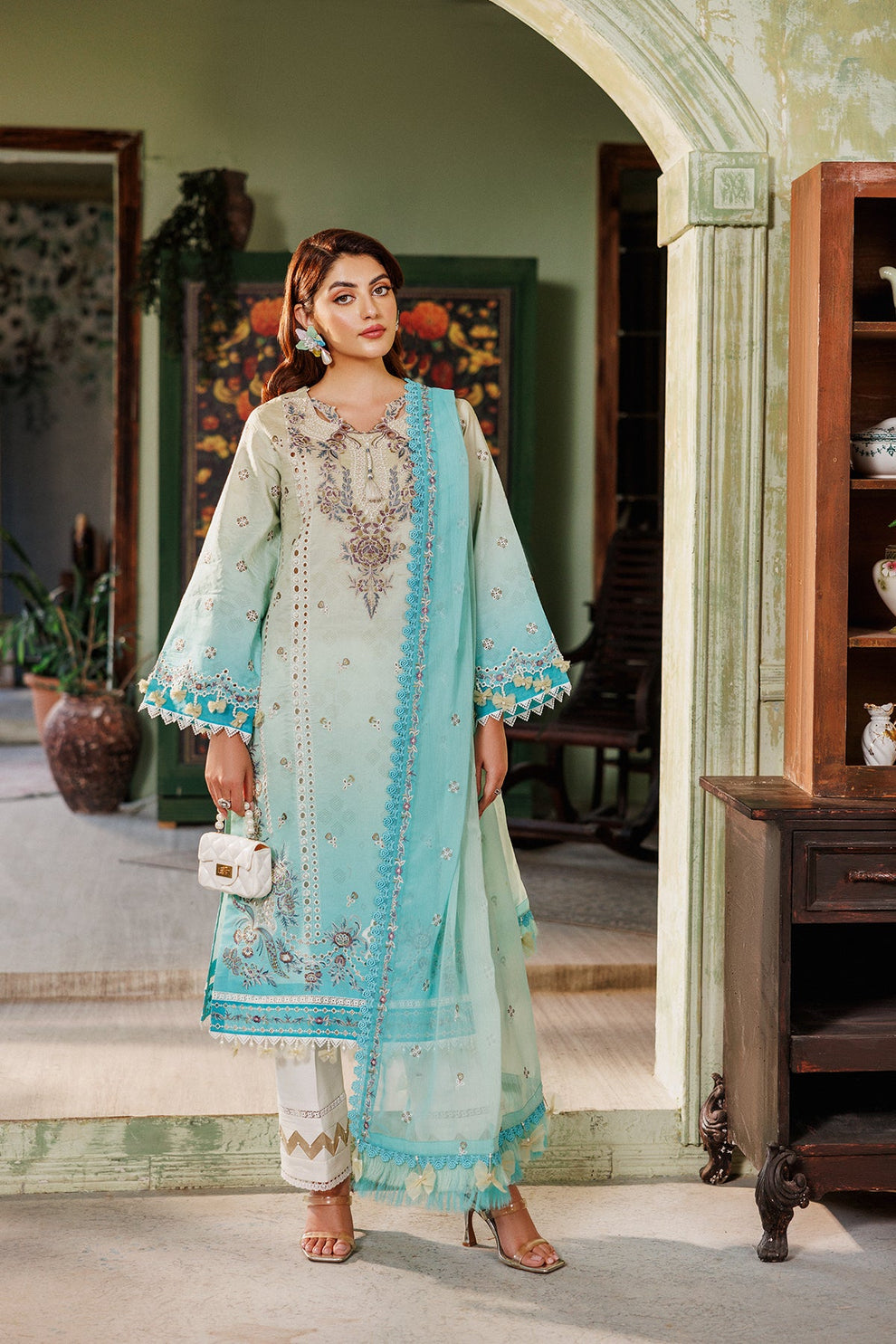 Zari - Alizeh Maahi Vol 2 Stitched