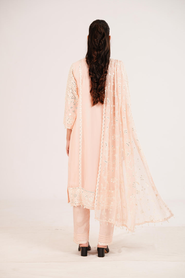 Miksha - Alizeh Dhaagay Dream Awaits Stitched