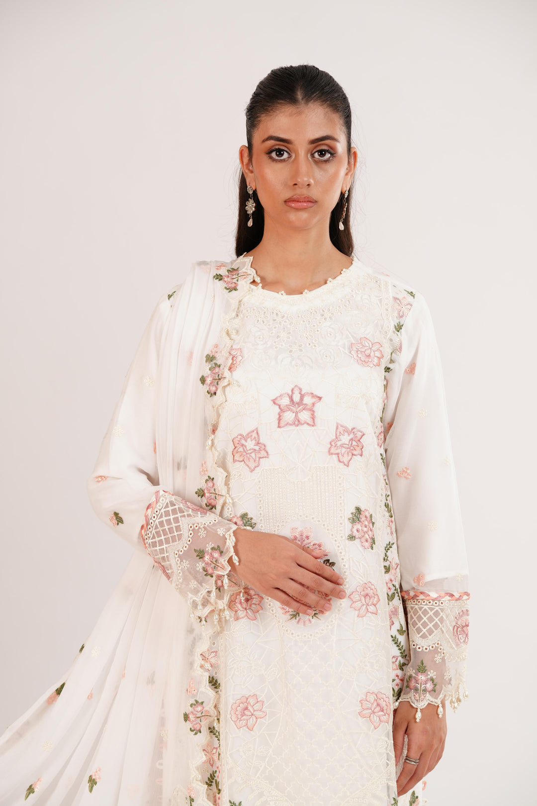 Rumman - Alizeh Dhaagay Dream Awaits Stitched