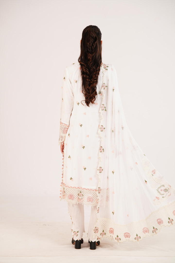 Rumman - Alizeh Dhaagay Dream Awaits Stitched