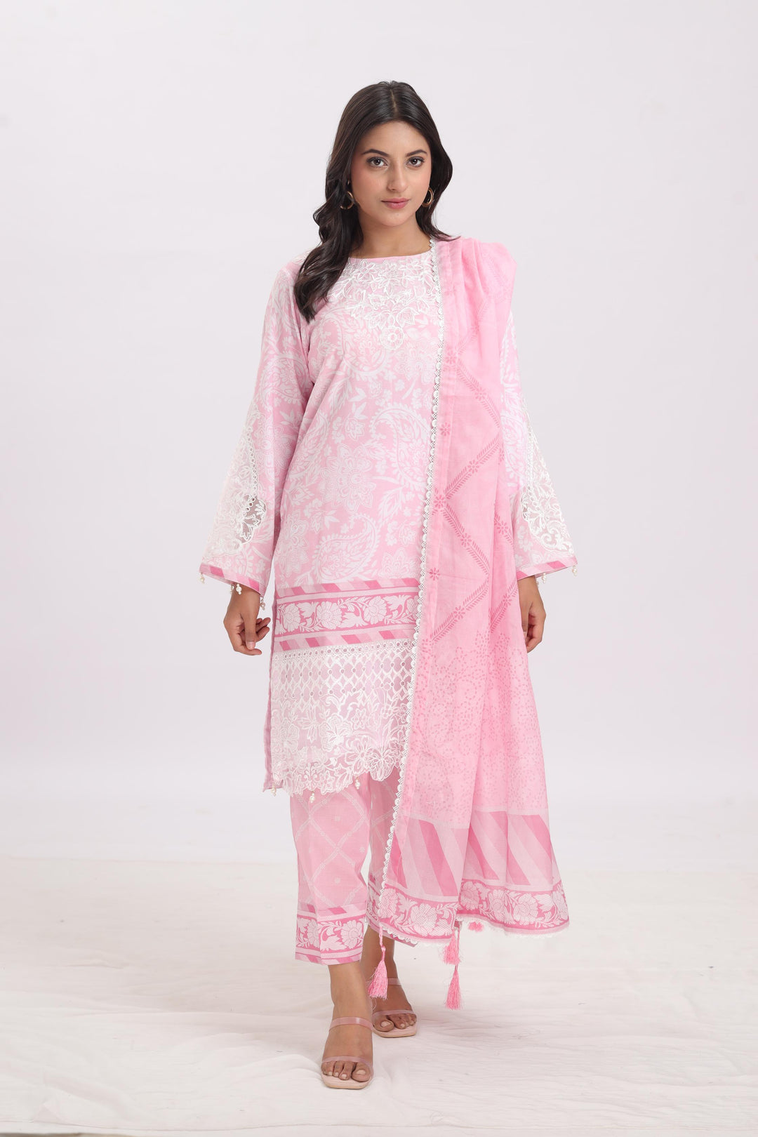 Perla - Alizeh Levana Embroidered Stitched