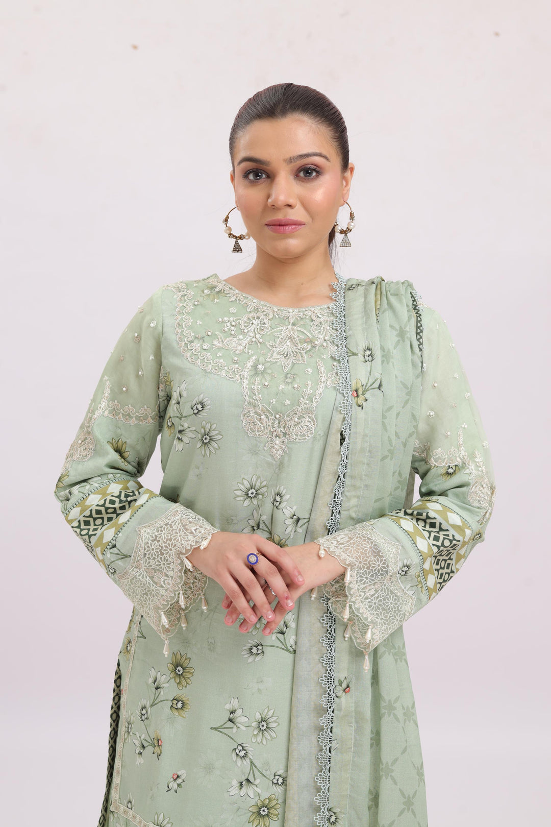 Mintel - Alizeh Levana Embroidered Stitched