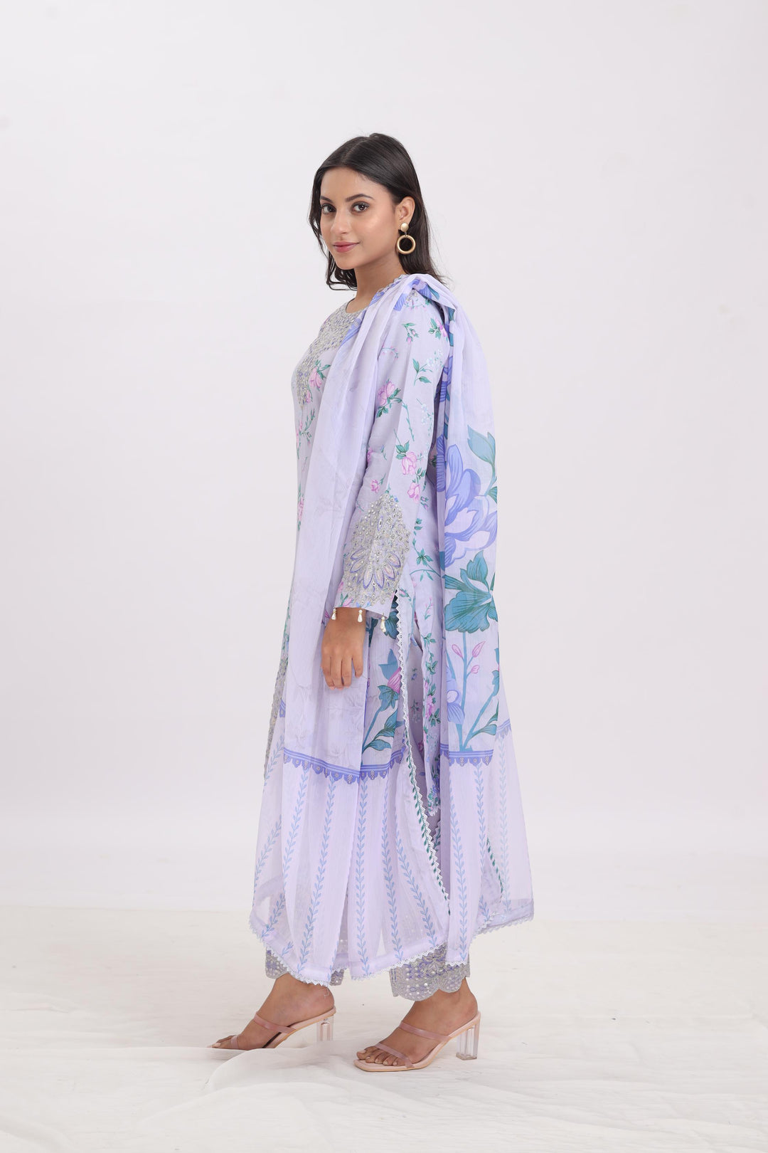 Flake - Alizeh Levana Embroidered Stitched