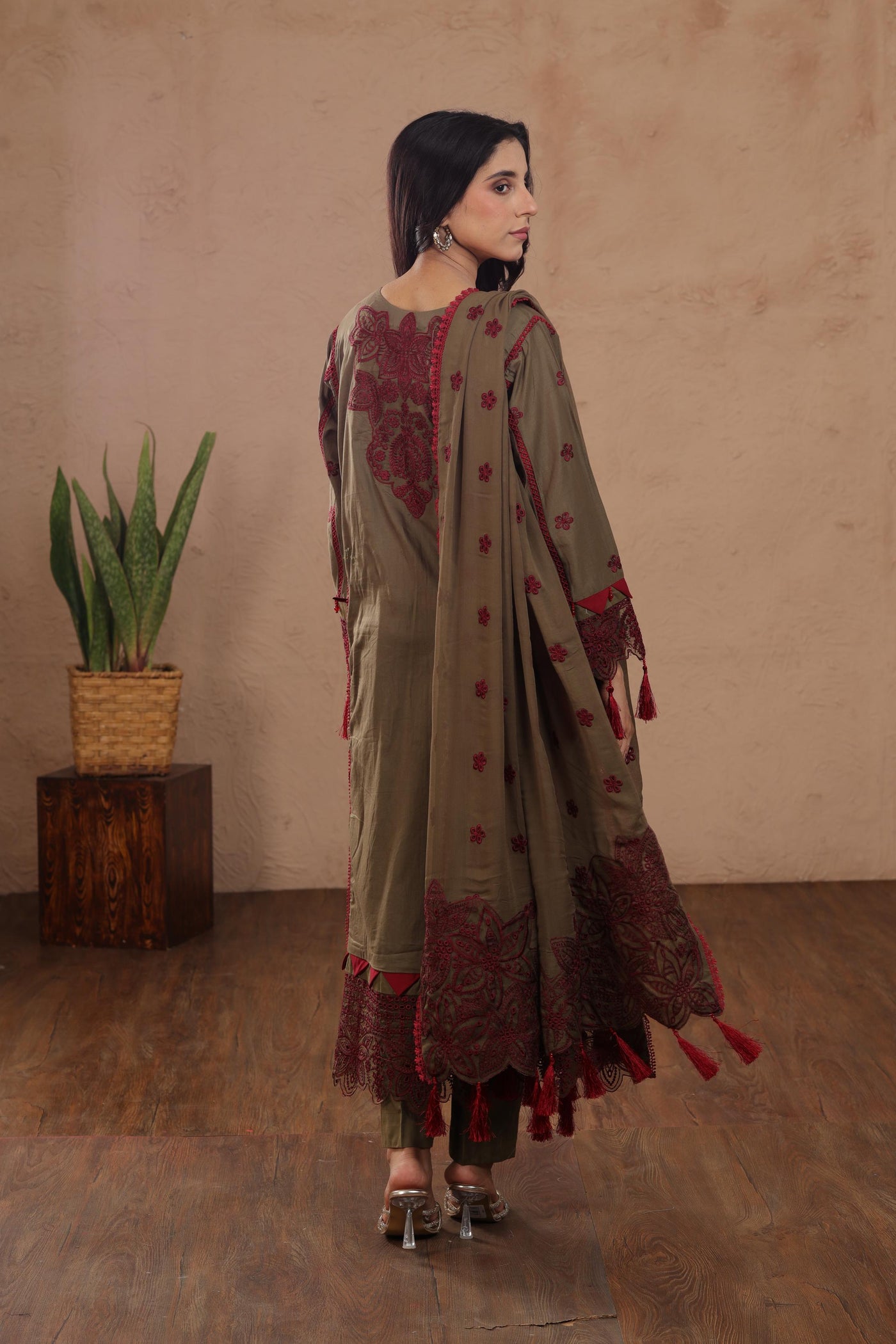 Zeenat - Alizeh Rawayat Luxury Lawn