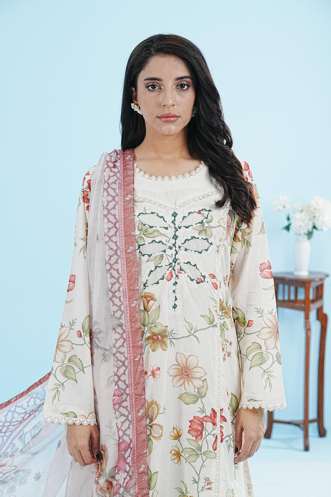 Avaia - Alizeh Sheen Printed Stitched