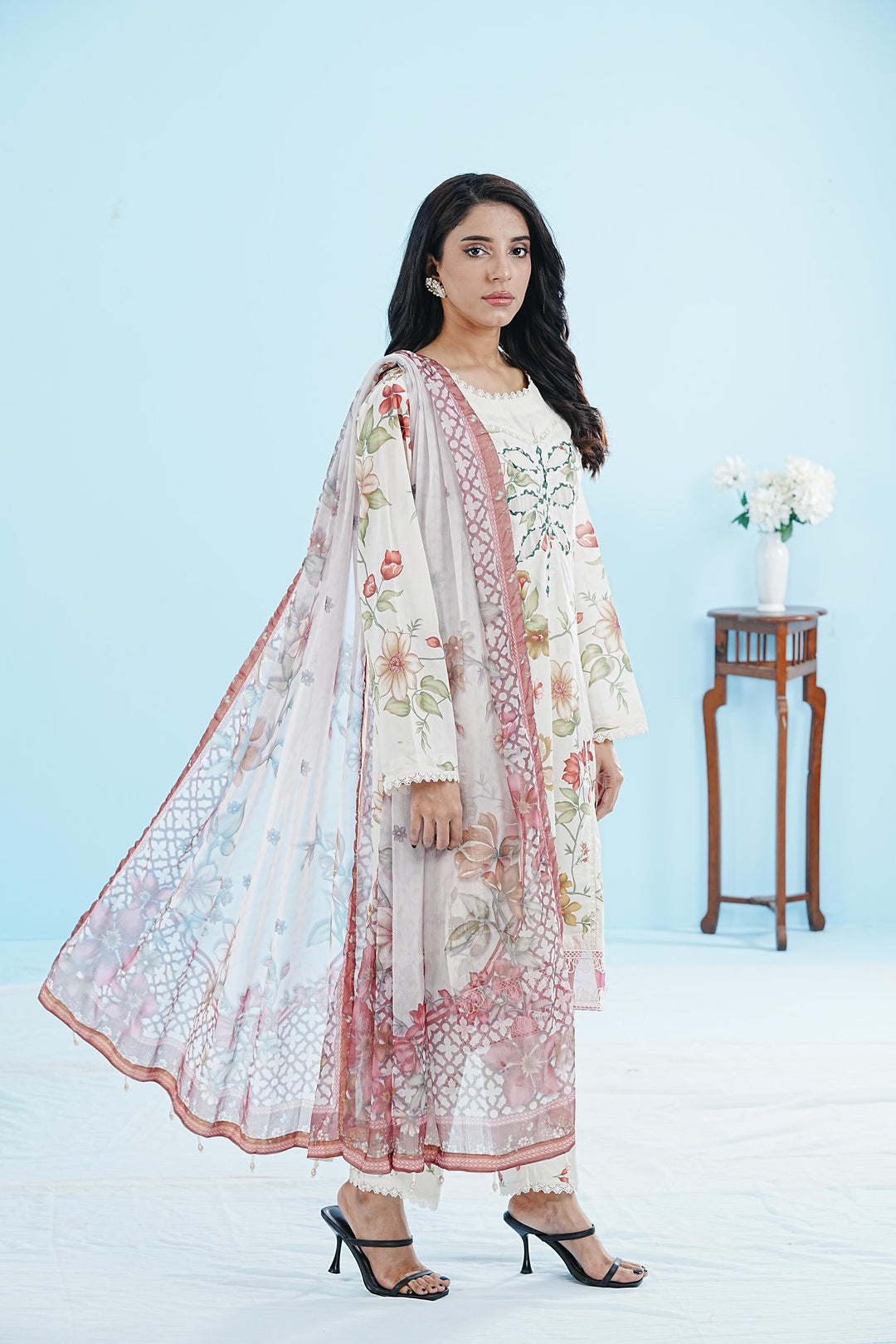 Avaia - Alizeh Sheen Printed Stitched