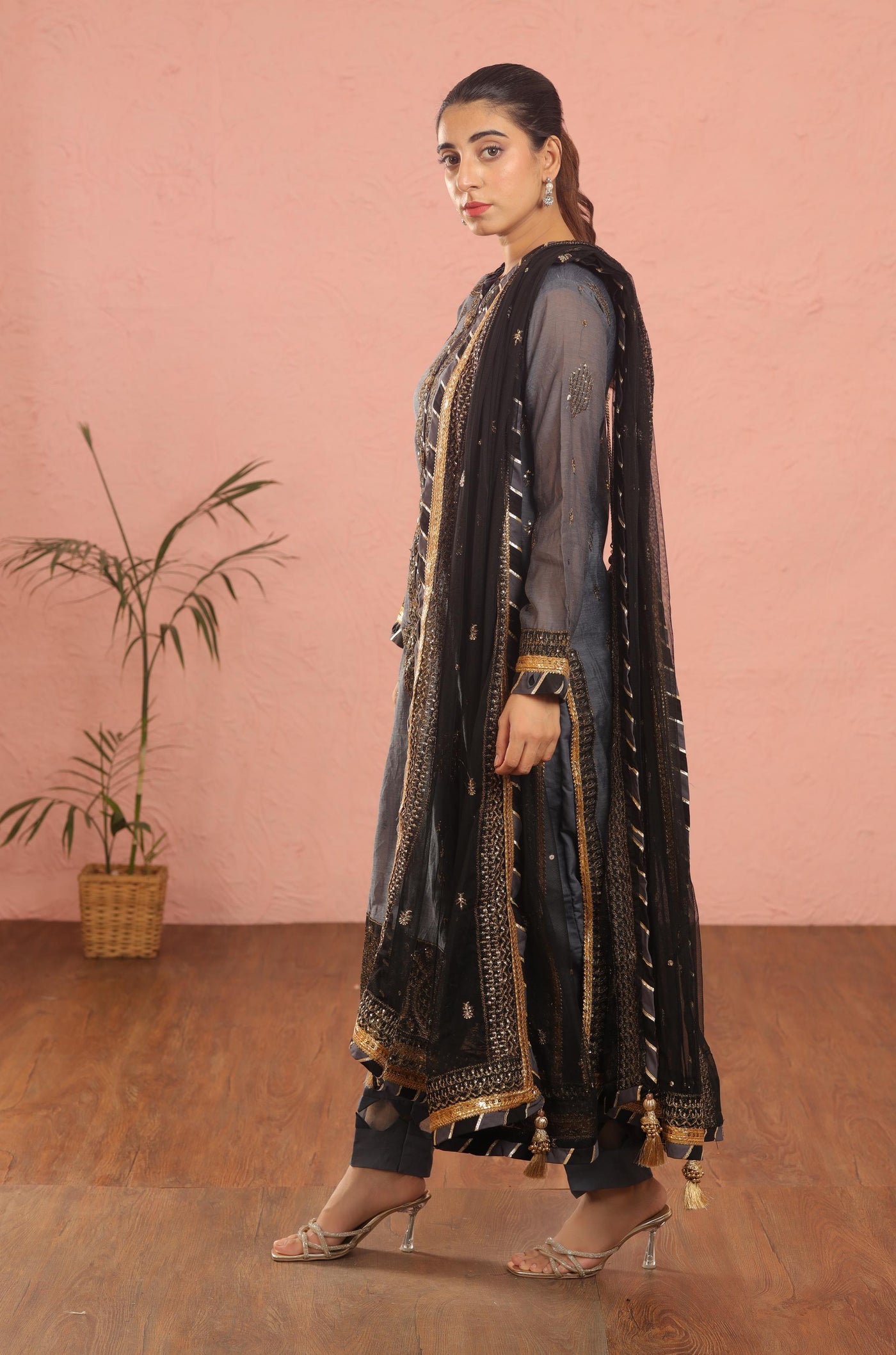 Design 10 - Asim Jofa Dastaan Collection