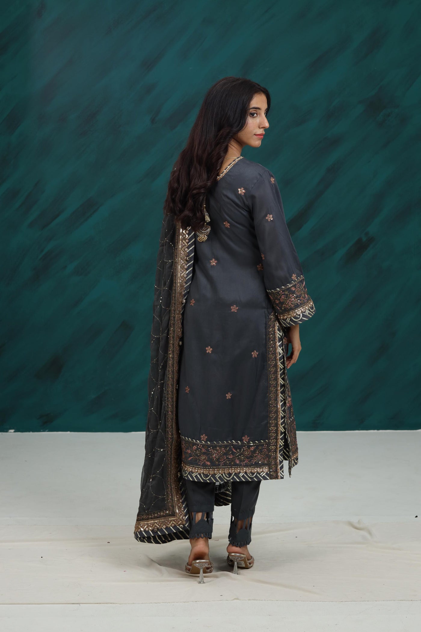 Design 9 - Asim Jofa Chamkeeli Collection