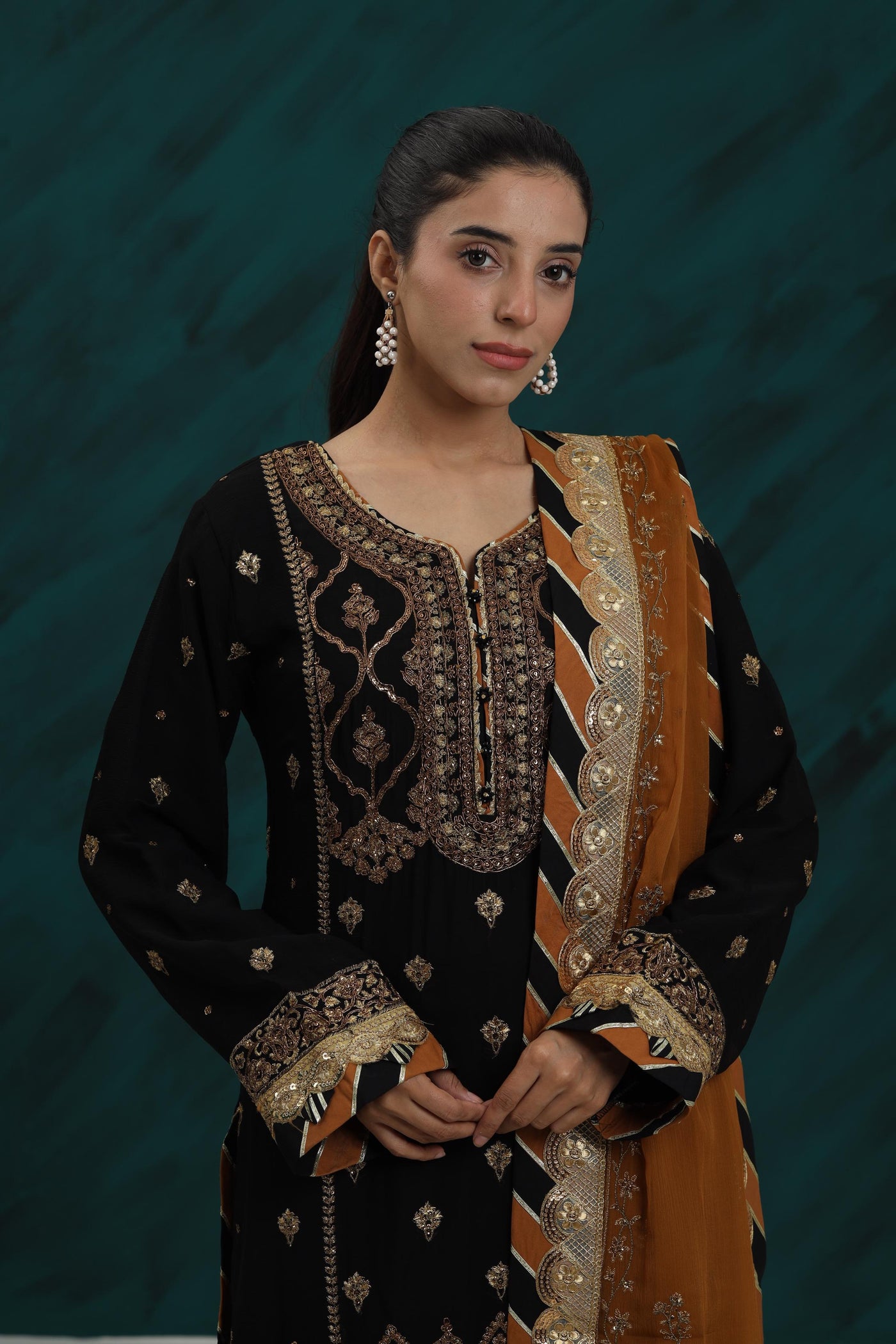 Design 15 - Asim Jofa Chamkeeli Collection