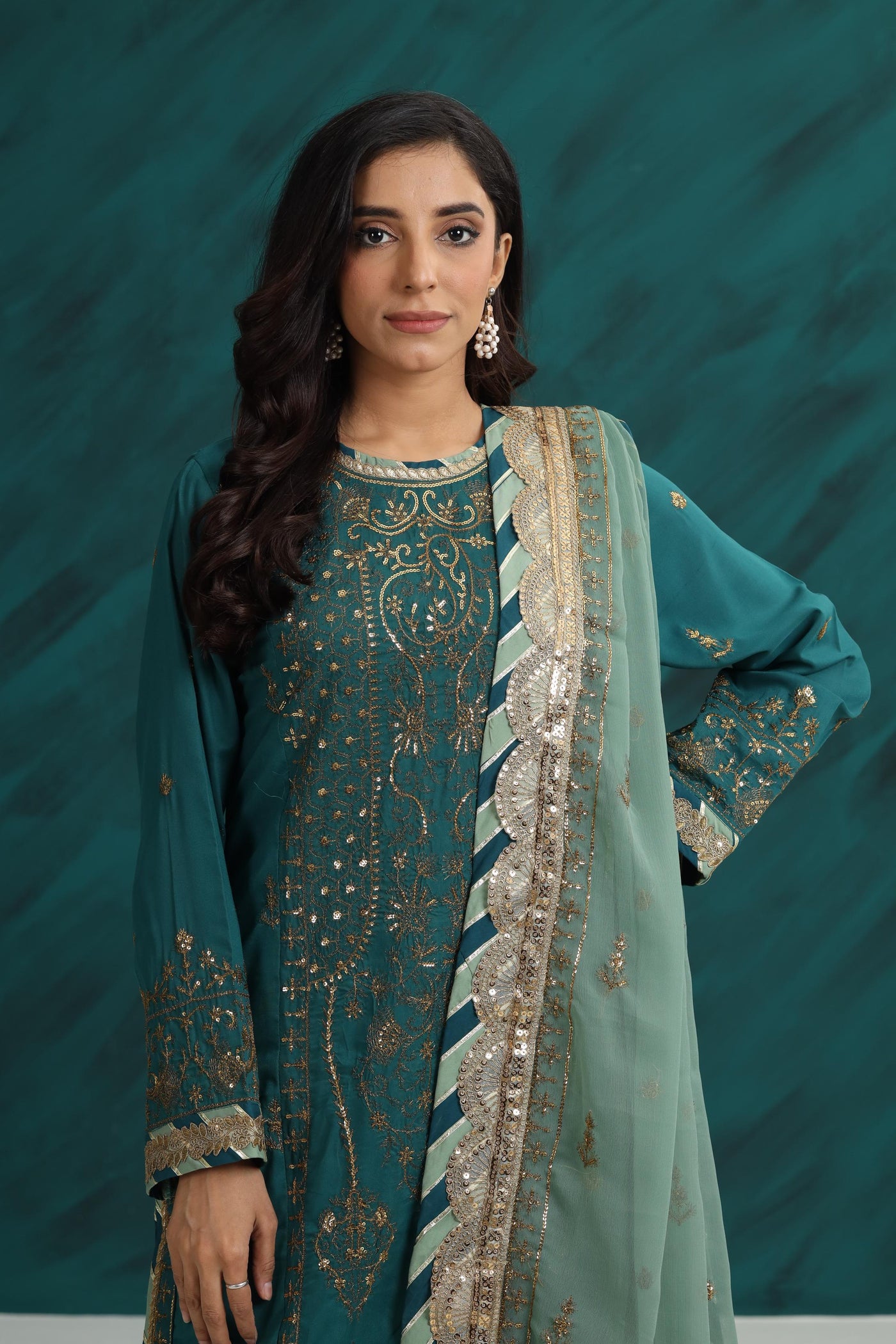 Design 27 - Asim Jofa Chamkeeli Collection