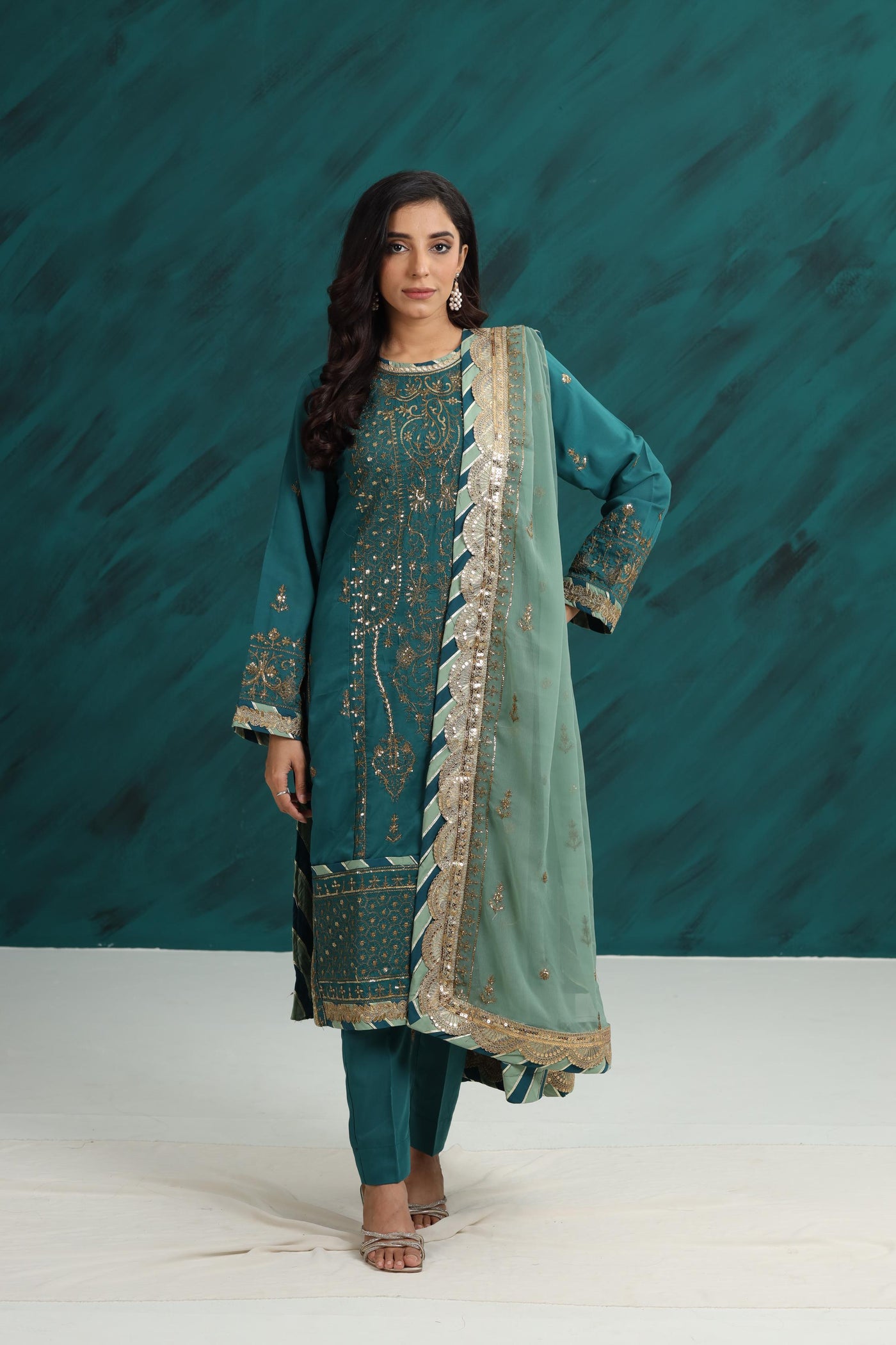 Design 27 - Asim Jofa Chamkeeli Collection