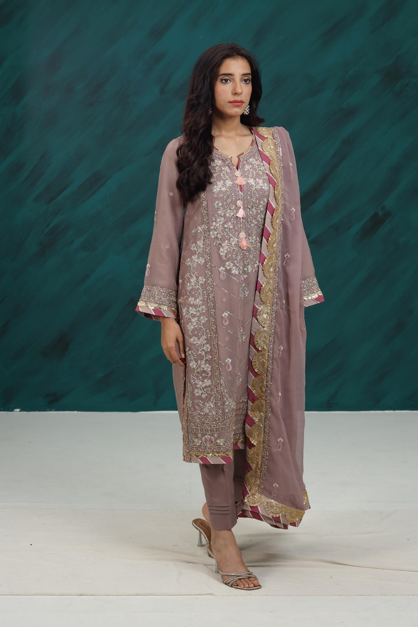 Design 29 - Asim Jofa Chamkeeli Collection